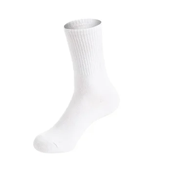 Нов продукт от памучни чорапи мъжки корабни чорапи, скрити чорапи, плитък силует, евтин обора източник на захранване плътен цвят